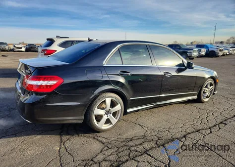 2011 Mercedes-Benz E 350 4Matic z USA, uszkodzony, nr VIN WDDHF8HB4BA461579